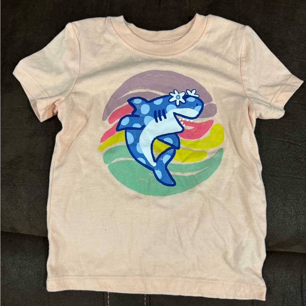 Girls Cat & Jack size 2t shark t-shirt